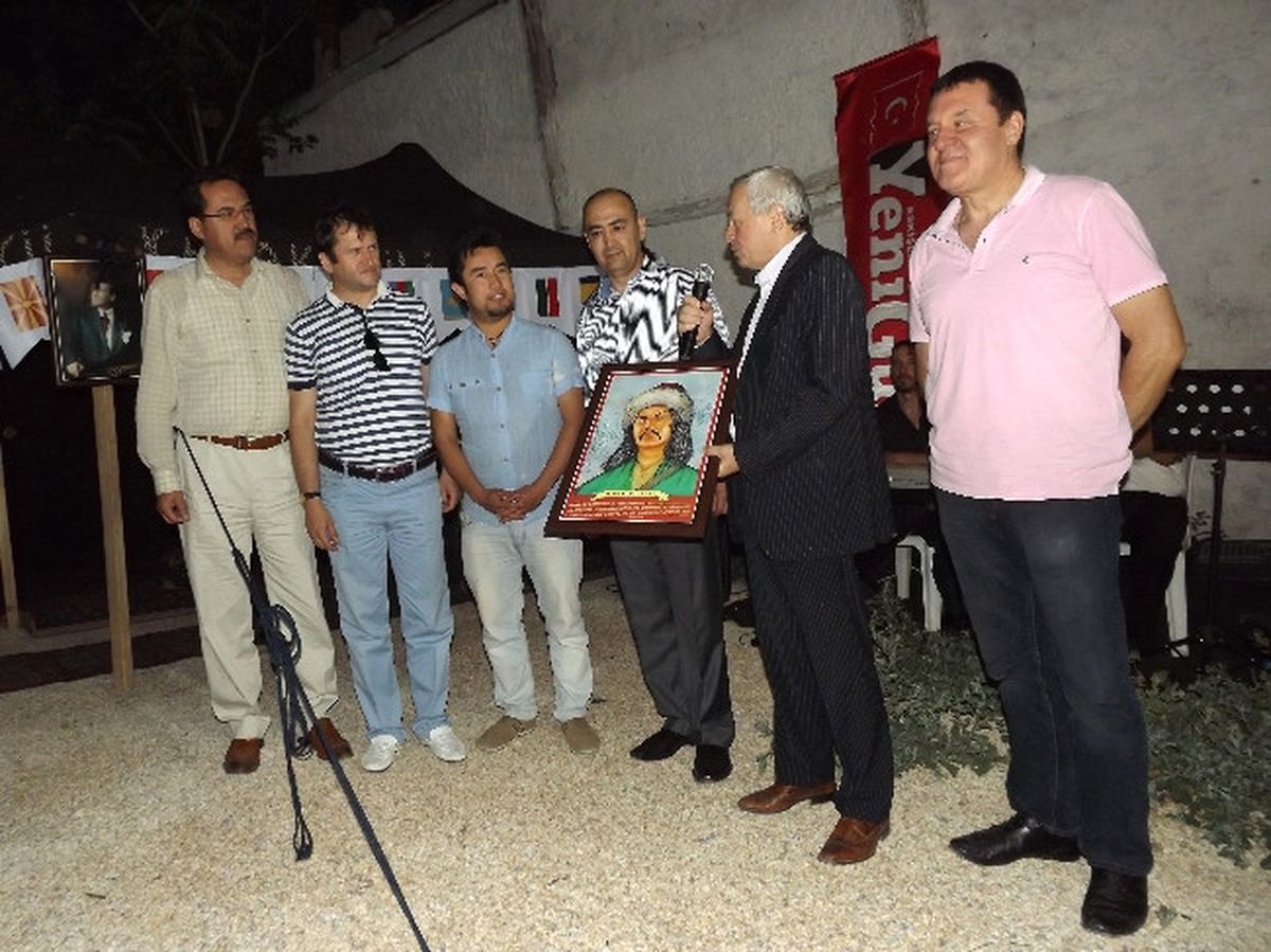 Türkdem\'den İftar Yemeği