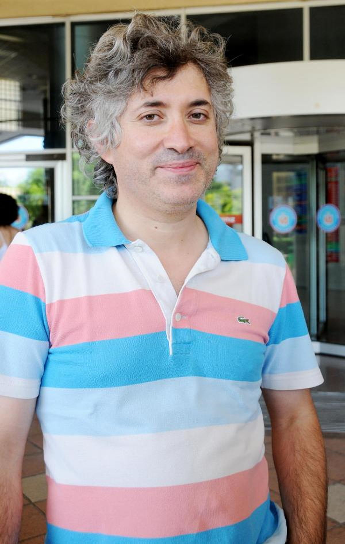 Yüz Nakli Yapılan Sert, Heyecanlanmaması İçin Uyutuluyor
