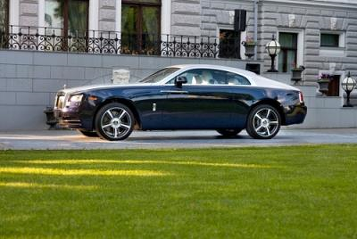 Abu Dhabi\'de Rolls Royce Çılgınlığı