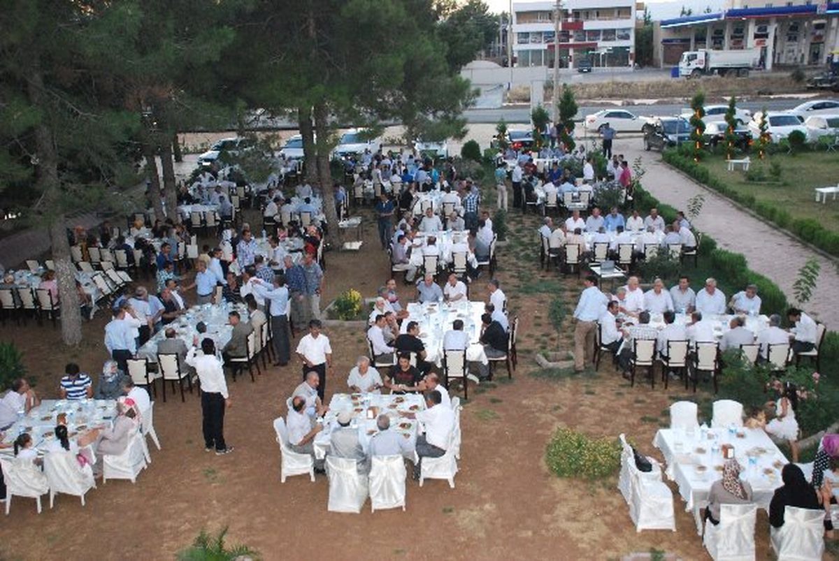 AK Parti İl Başkanlığından İftar Yemeği