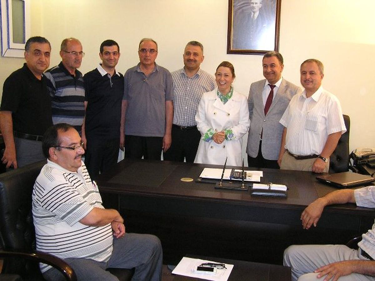 AK Parti Malatya Milletvekili Öznur Çalık, Muhasebeciler Odası\'nı Ziyaret Etti
