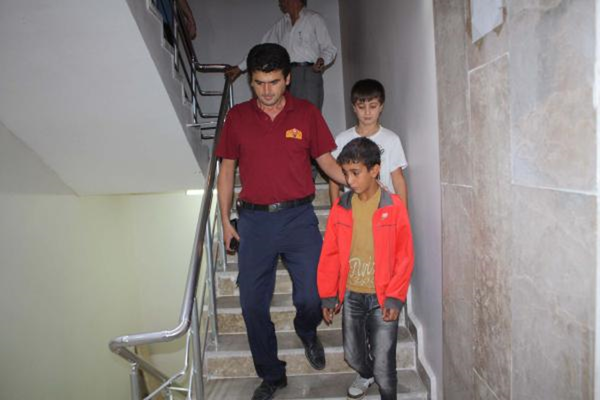 Asansörde Mahsur Kalan Çocuğu İtfaiye Kurtardı