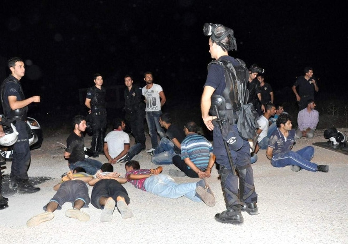 At Pisliği Yüzünden Mahalle Ayaklandı