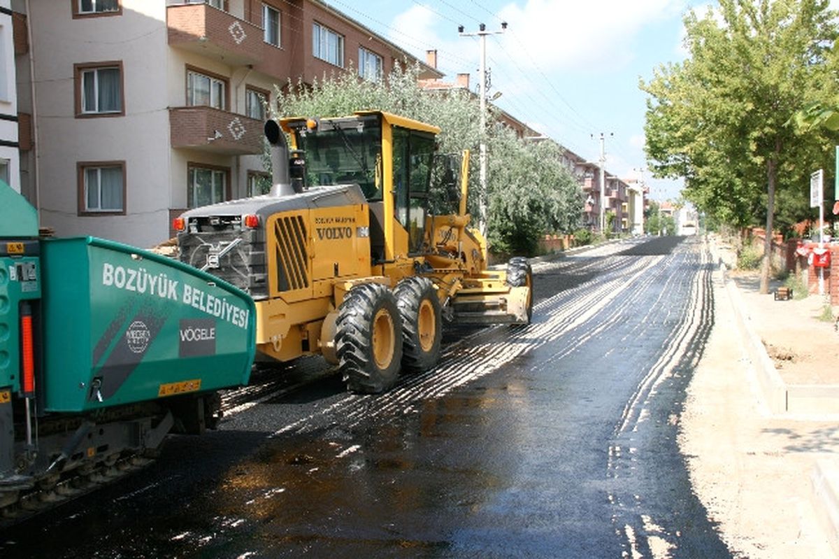 Bedri Rahmi Caddesi Asfaltlandı