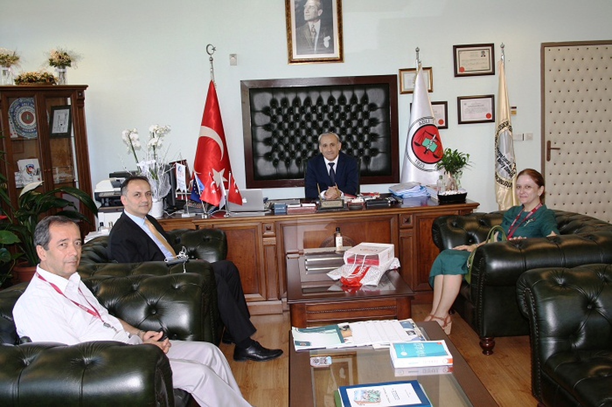 Bezmi Alem Vakıf Üniversitesi Tıp Fakültesi\'nin Adli Tıp Kurumunu Ziyareti