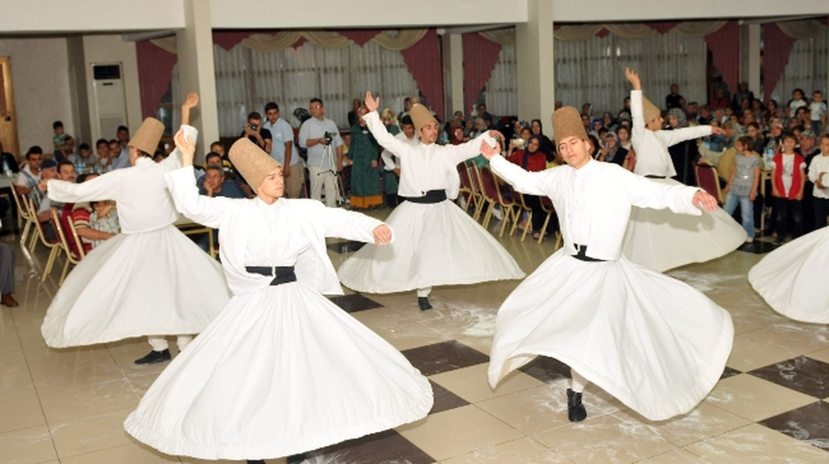 Bozüyük\'te Sema Gösterili İftar
