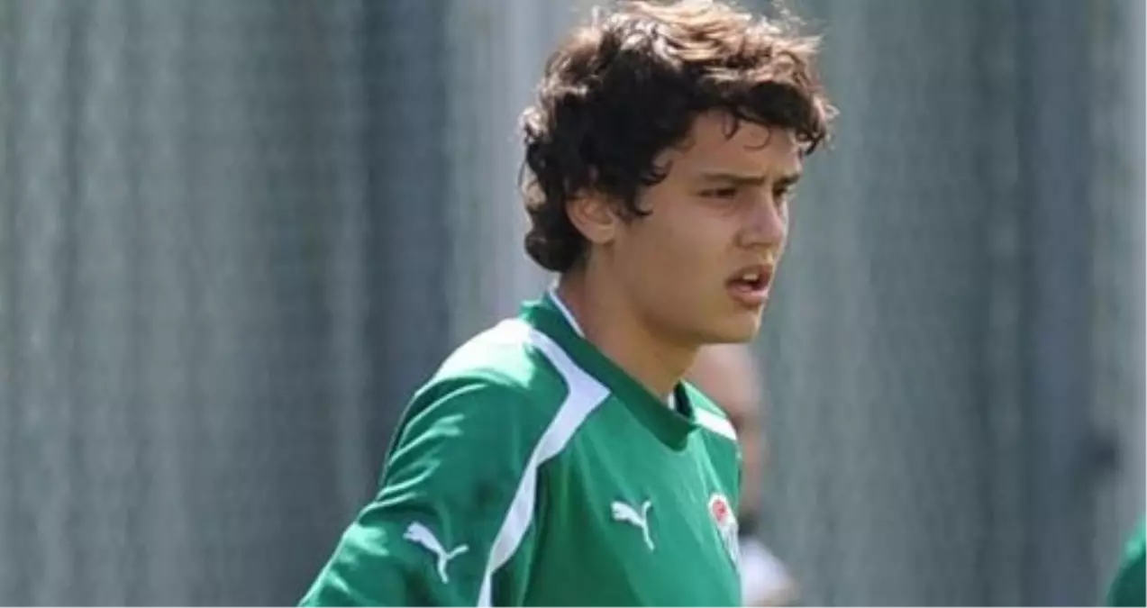 Bursaspor\'da Avusturya Kampının Yıldızı Enes Ünal