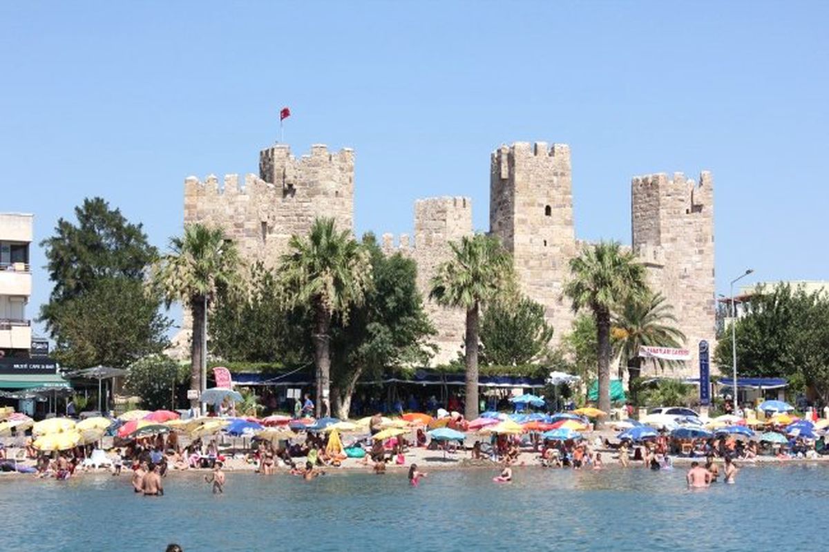 Çandarlı\'da Turizm Canlandı