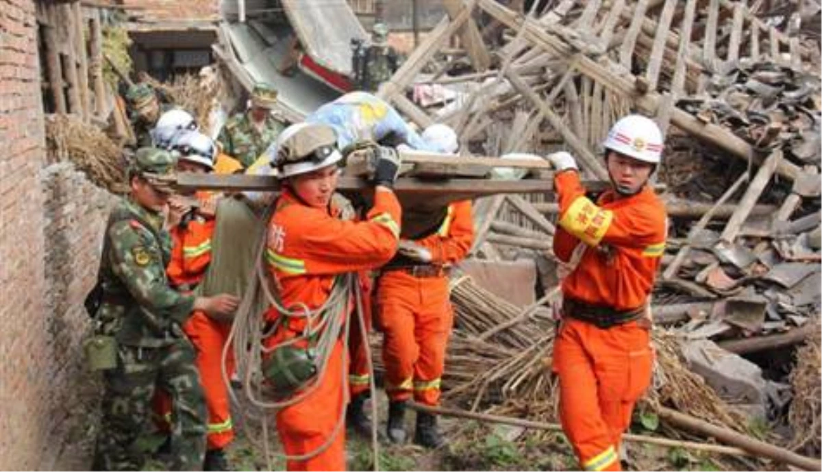 Çin\'deki Deprem: 19 Ölü