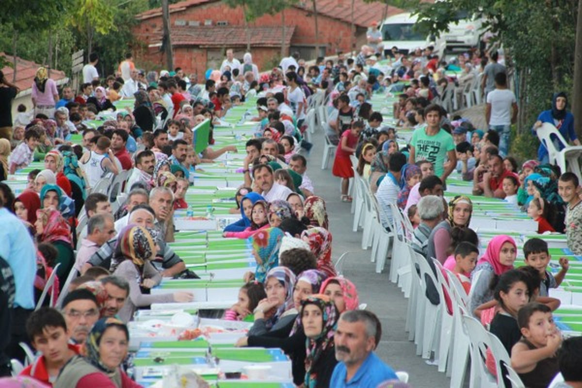 Cumhuriyet\'te İftar Birlikteliği