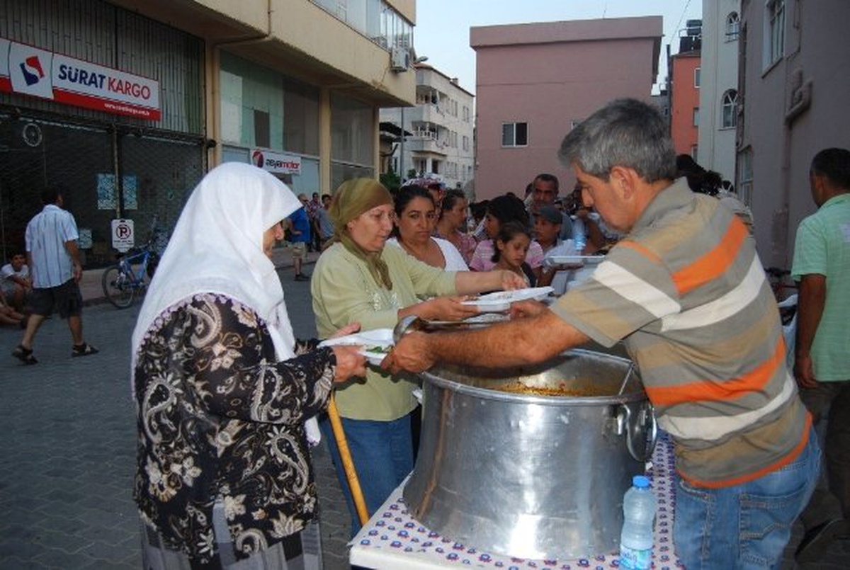 Dalaman Yörük Obası\'ndan İftar Yemeği