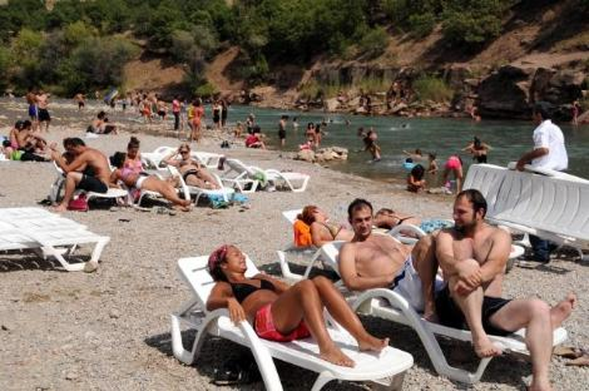 Ege, Akdeniz Değil, Tunceli Plajları