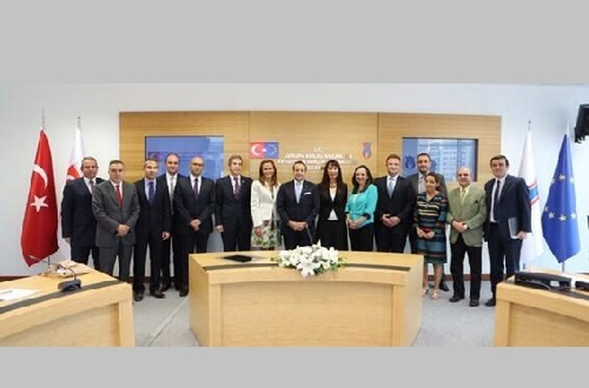 Egemen Bağış Diplomasi Muhabirleri Derneği Yönetimi Kurulu Üyelerini Kabul Etti