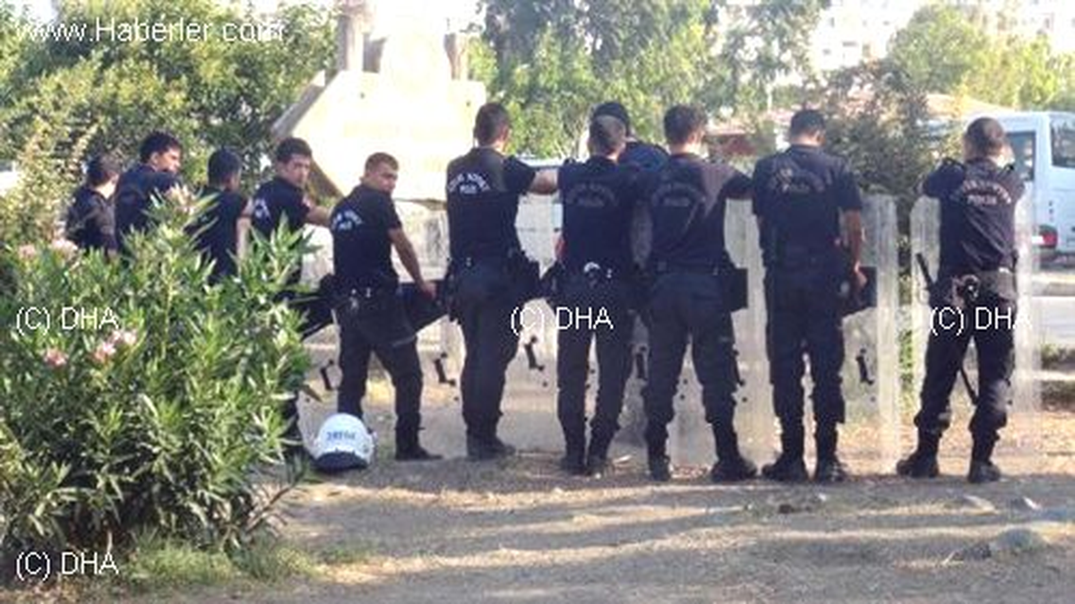 Hatay\'da Gezi Parkı Protestocularının Çadırları Kaldırıldı