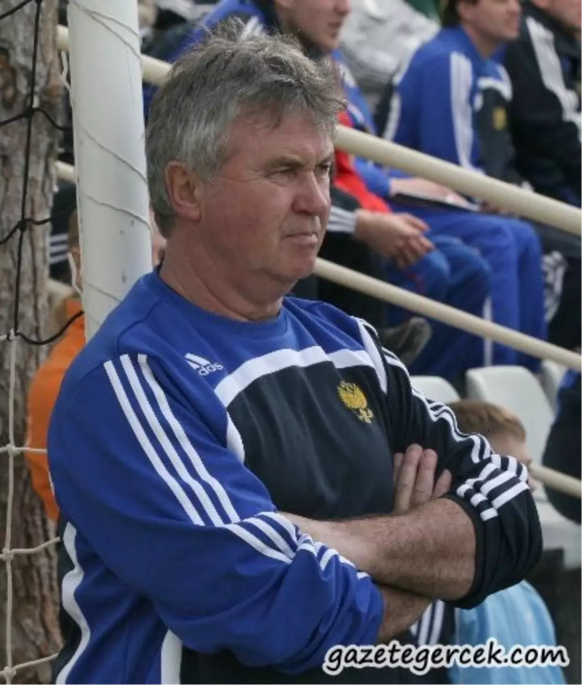 Hiddink Anzhi\'den Ayrıldı