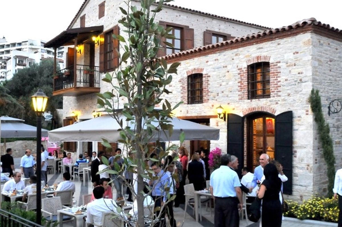 Kuşadası, Tarihi Tabakhane Bölgesinde İftar İçin Bir Araya Geldi