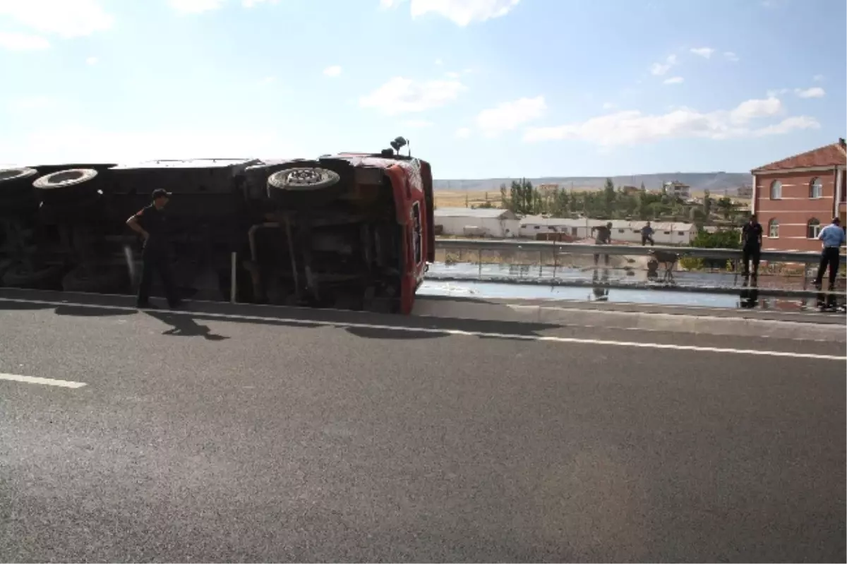 Mazot Yüklü Tanker Devrildi