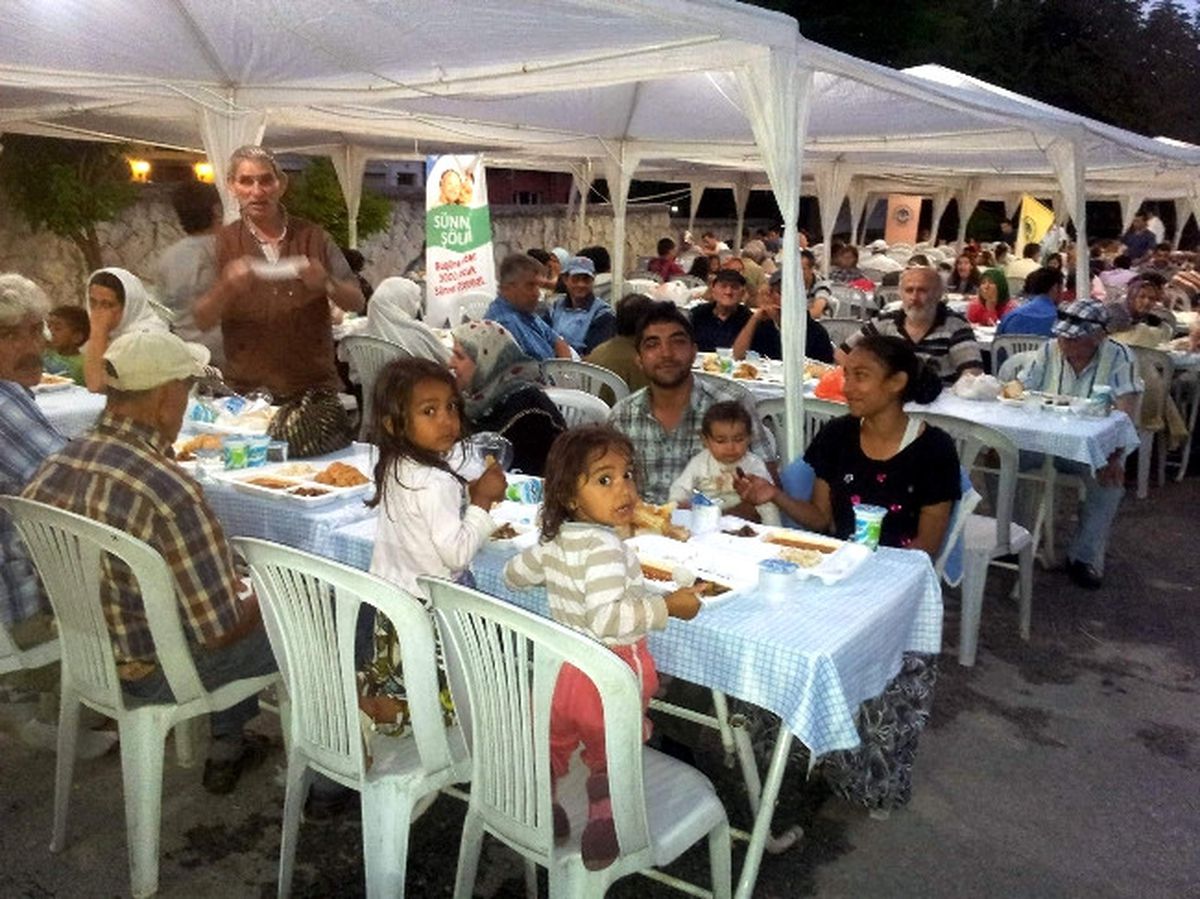 Odunpazarı Belediyesi\'nden Hergün 5 Bin Kişiye Yemek