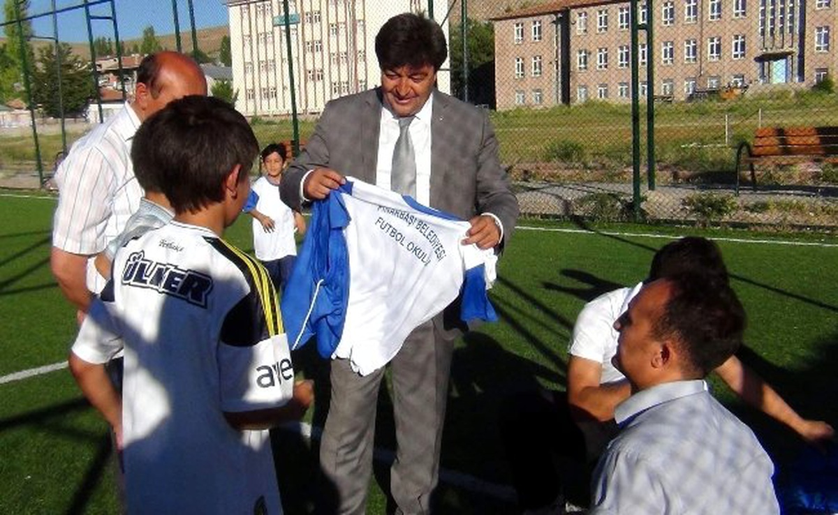 Pınarbaşı\'nda Yaz Futbol Okulu Coşkusu