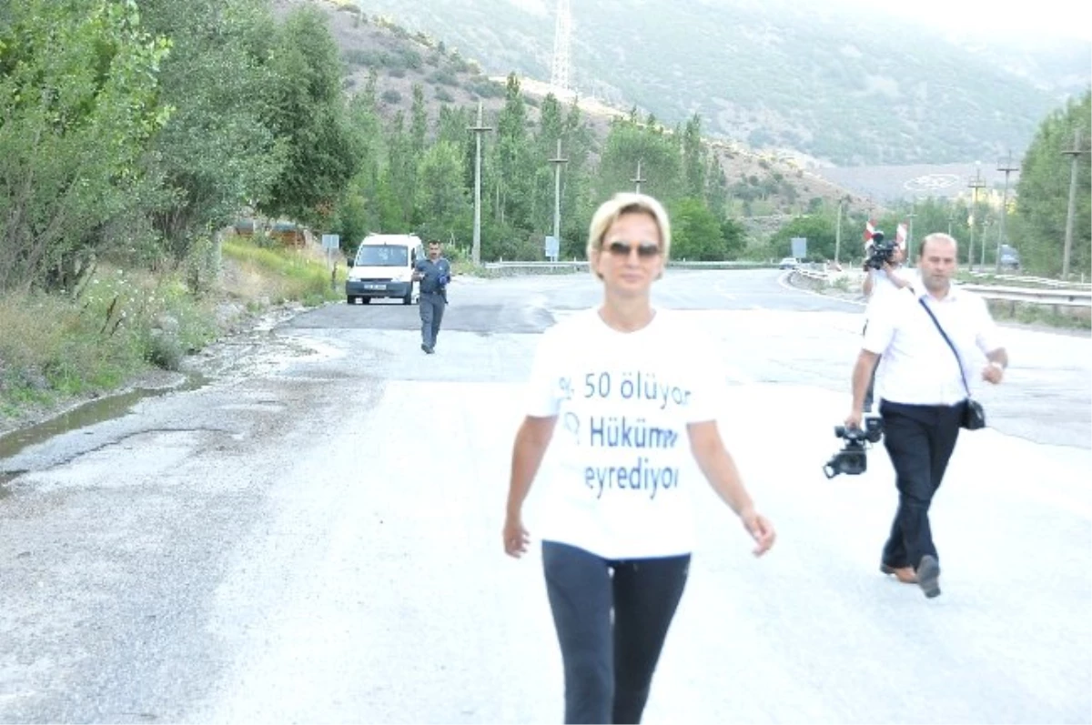 Seçim Barajı İçin Ankara\'ya Yürüyen Kotil Kızılcahamam\'da