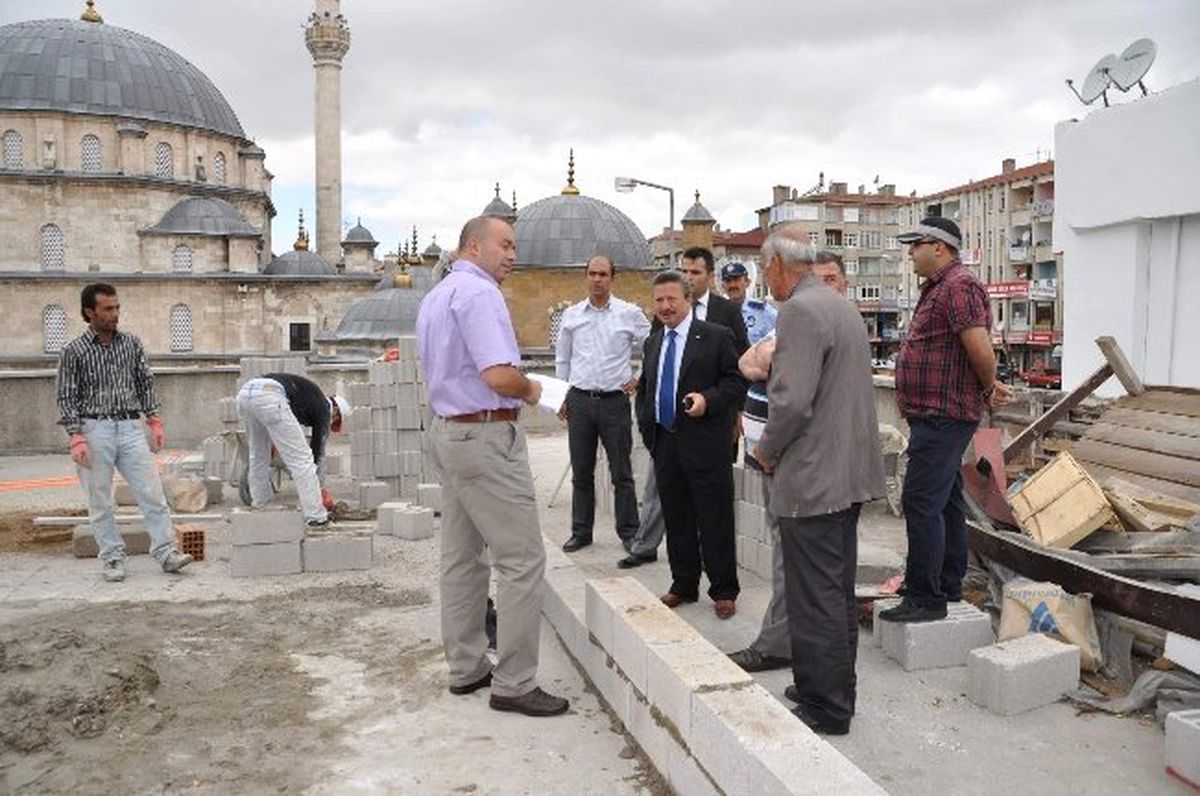 Yozgat Belediyesi Emekliler İçin Dinlenme ve Sohbet Yeri Yapıyor