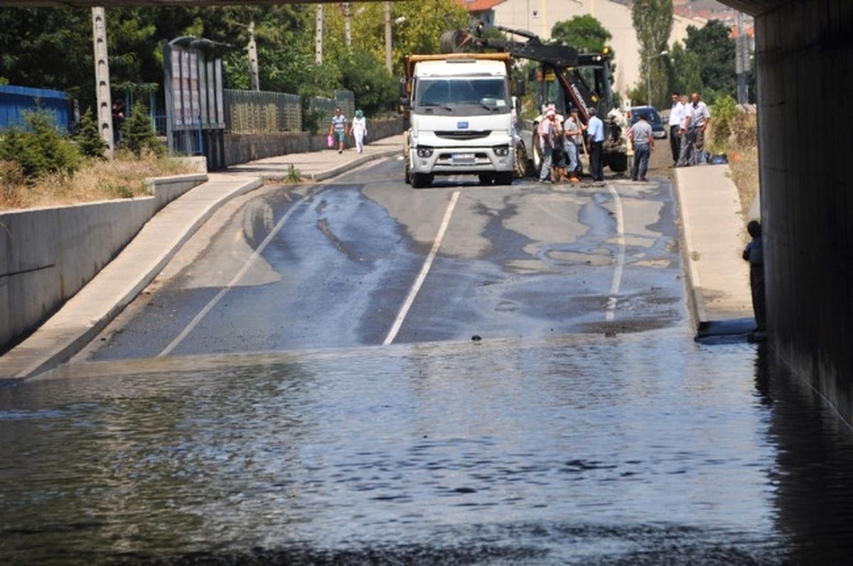 Alt Geçidi Su Bastı