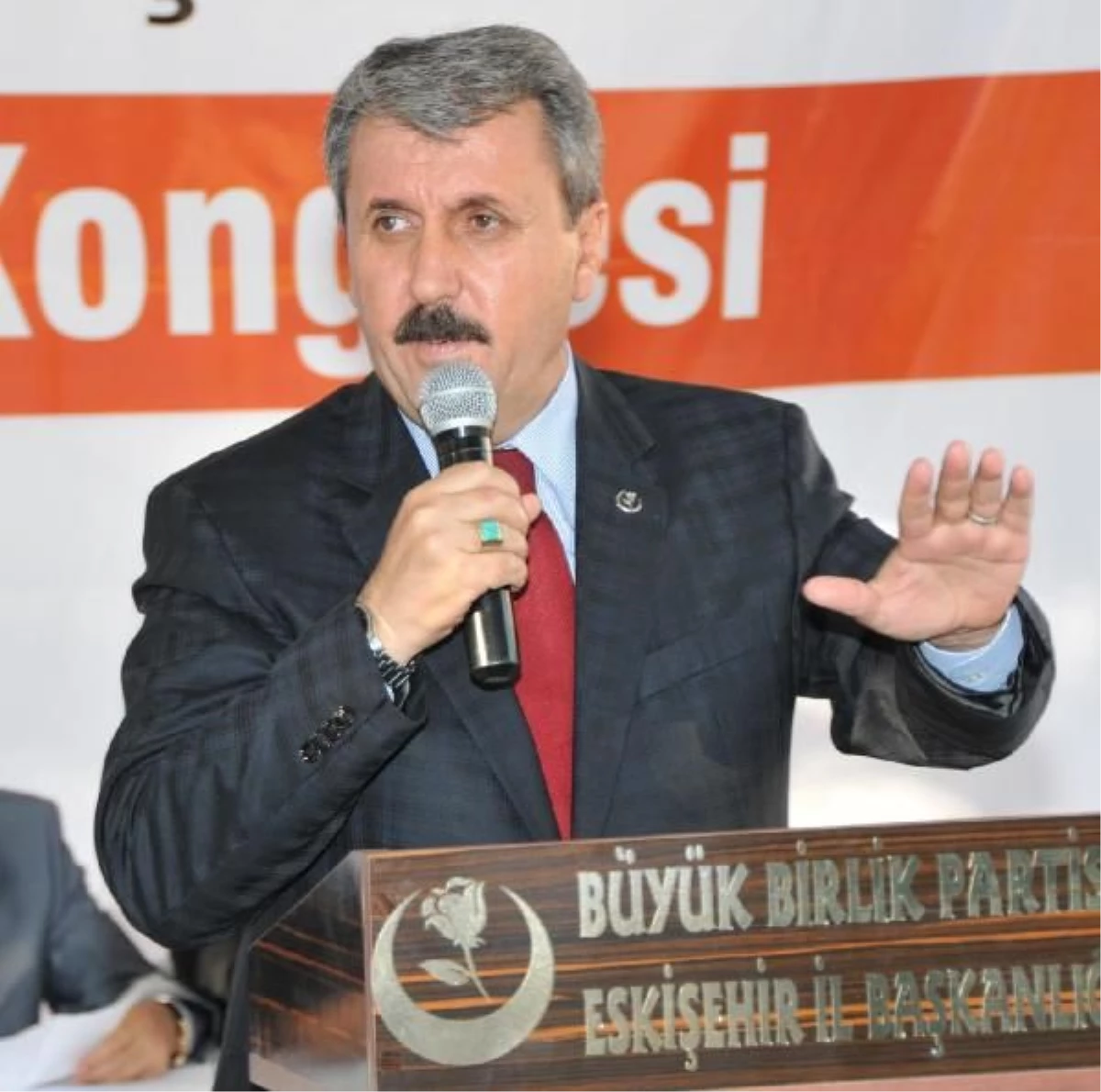 BBP Genel Başkanı Mustafa Destici, KKTC\'de Barbarlık Müzesini Ziyaret Etti