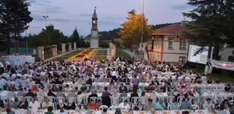 Bilecik Belediyesi'nden AK Parti İl Teşkilatı Üyelerine İftar Yemeği