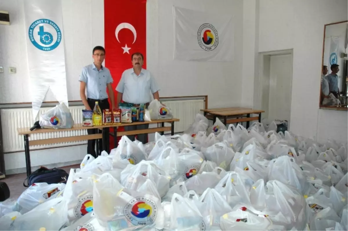 BTSO\'dan Ramazan Paketi Yardımı