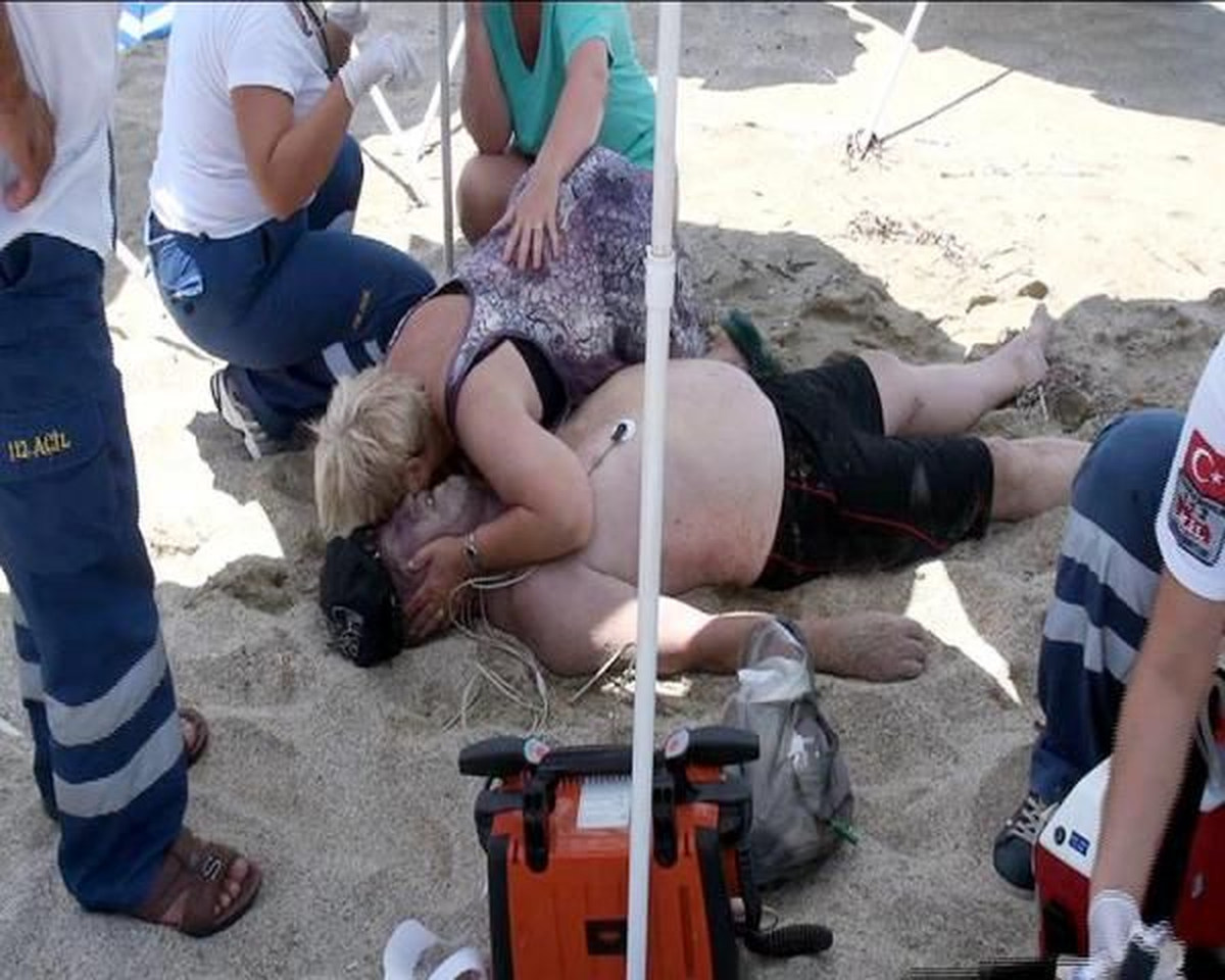Denizde Kalp Krizi Geçirdiği Sanılan Turist Boğuldu