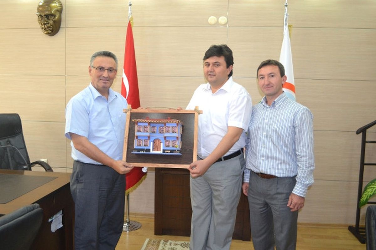Gülmez, Kula Tarım İl Müdürü Cebi\'yi Ziyaret Etti