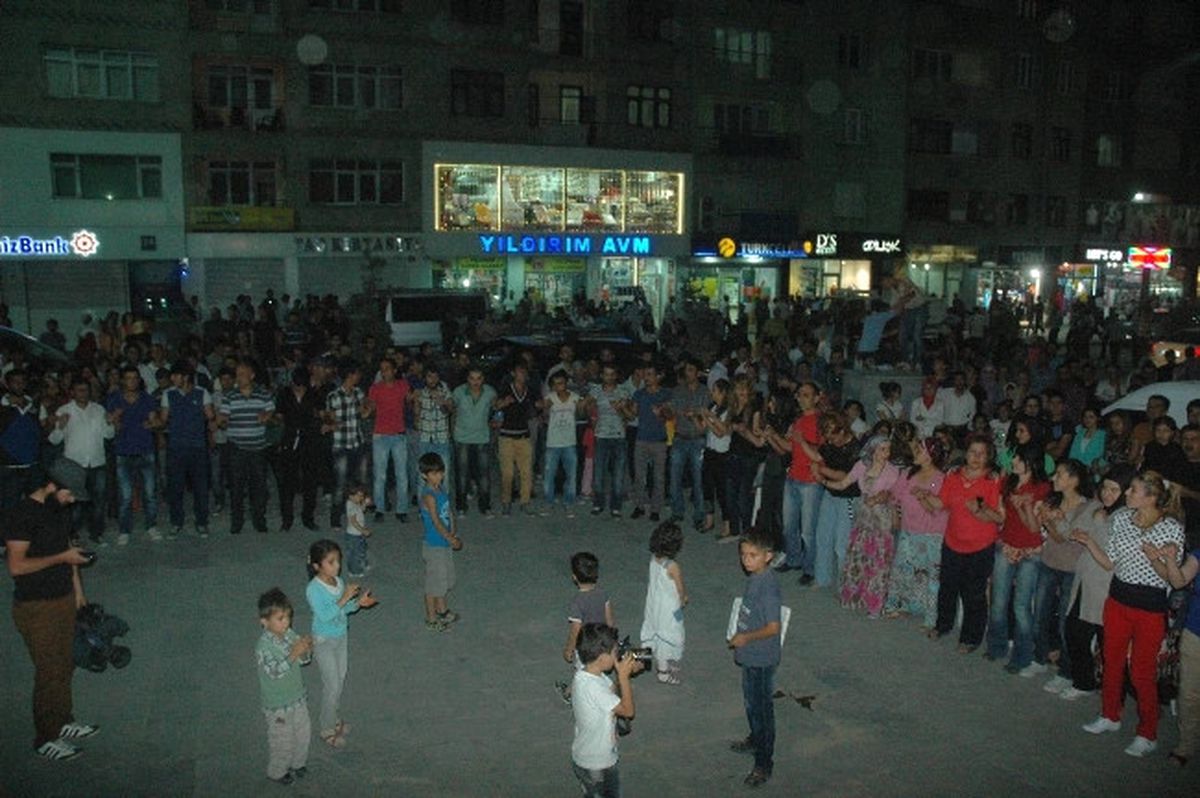 Hakkari\'de Halaylı Ramazan Şenlikleri