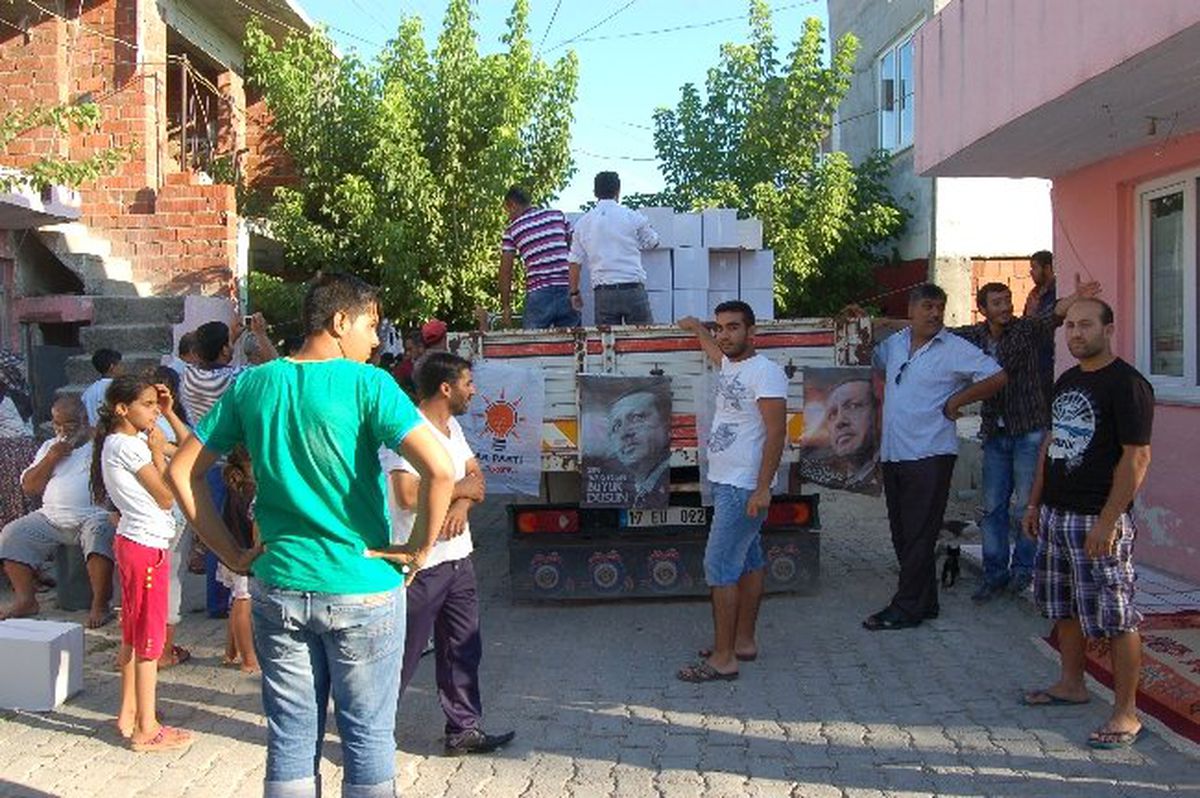 İhtiyaç Sahiplerine Ramazan Yardımı Yapıldı