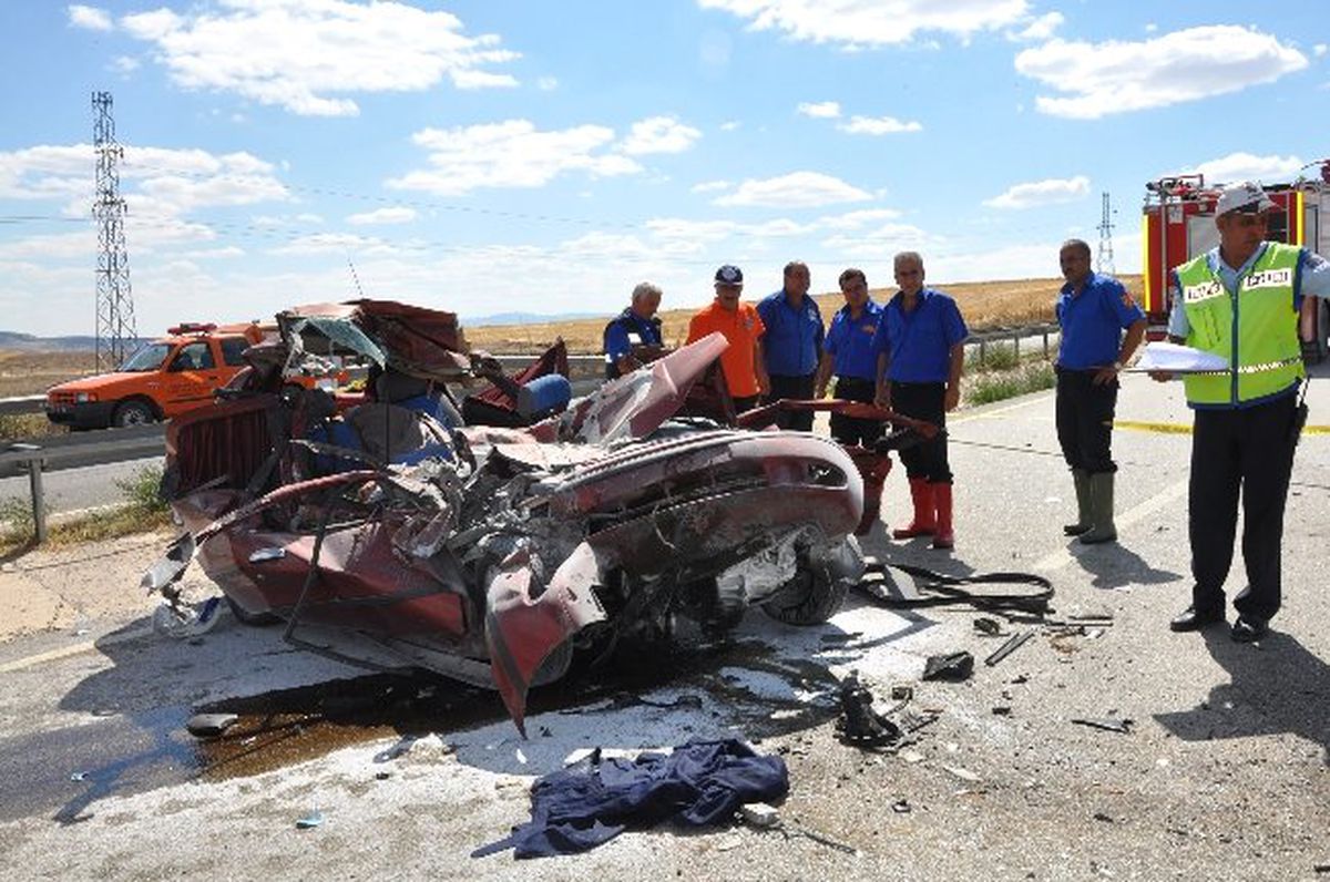 Kırıkkale\'de İftar Öncesi Feci Kaza: 5 Ölü, 2 Yaralı