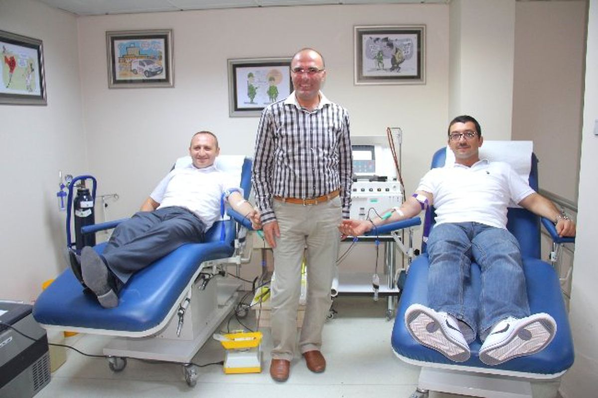 Örnek Olsun Diye Müdürler Kan Verdi