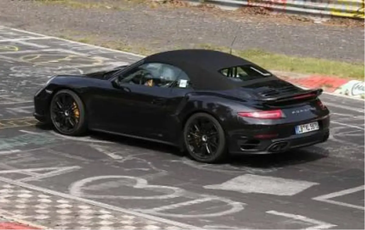 Porsche 911 Turbo Cabrio Bir Kez Daha Yakalandı