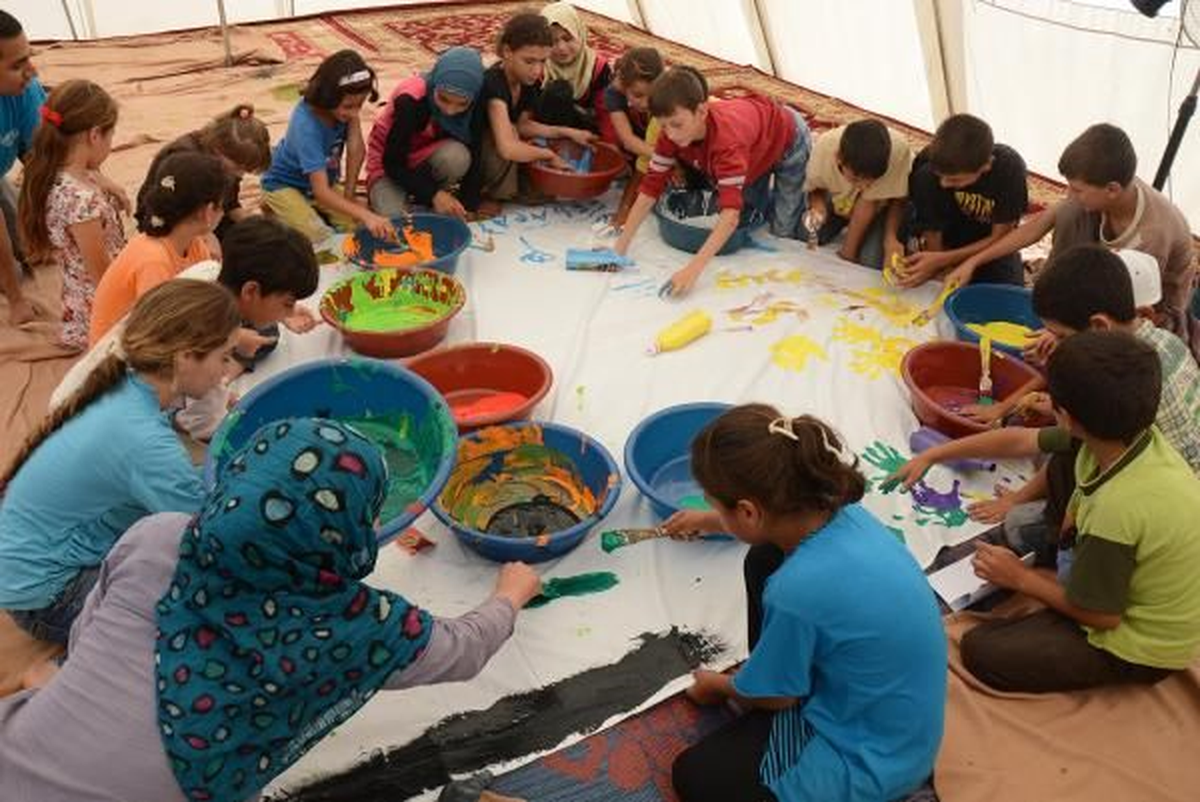 Suriyeli Çocuklar Özlemlerini Boyaya Döktü
