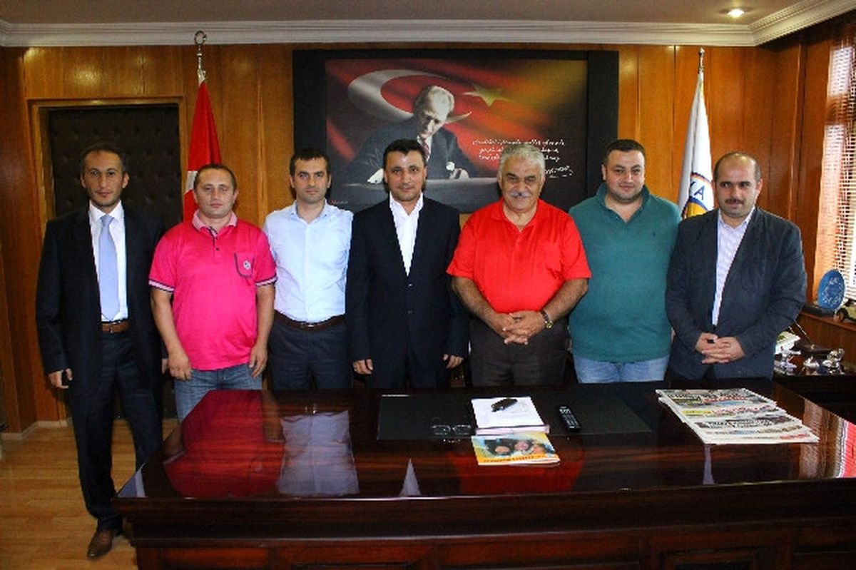 Avrasya Üniversitesi Mütevelli Heyeti Başkanı Yıldız Tespitlerini Genç İşadamları ile Paylaştı