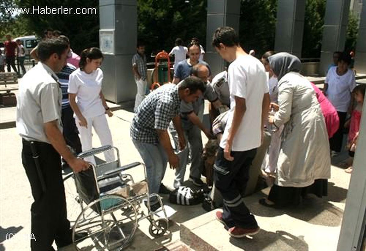 Babasına Yardım Ederken Canından Oldu