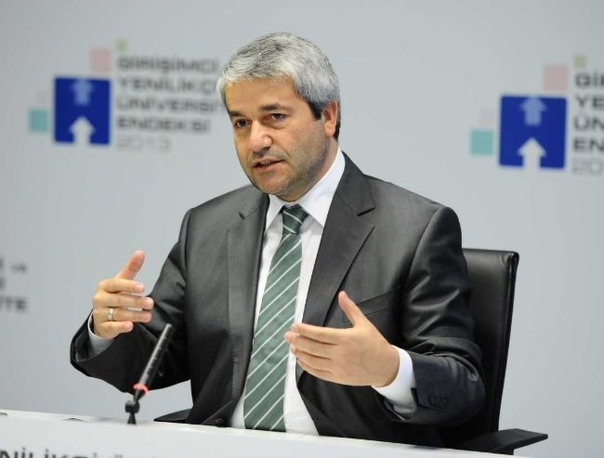 Bakan Ergün, Gazetecilere Açıklamalarda Bulundu