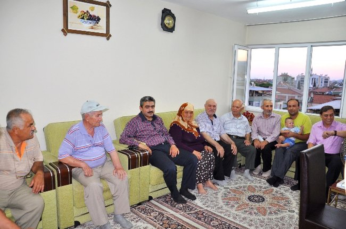 Başkan Alıcık, Erdal Ailesinin Sofrasına Konuk Oldu