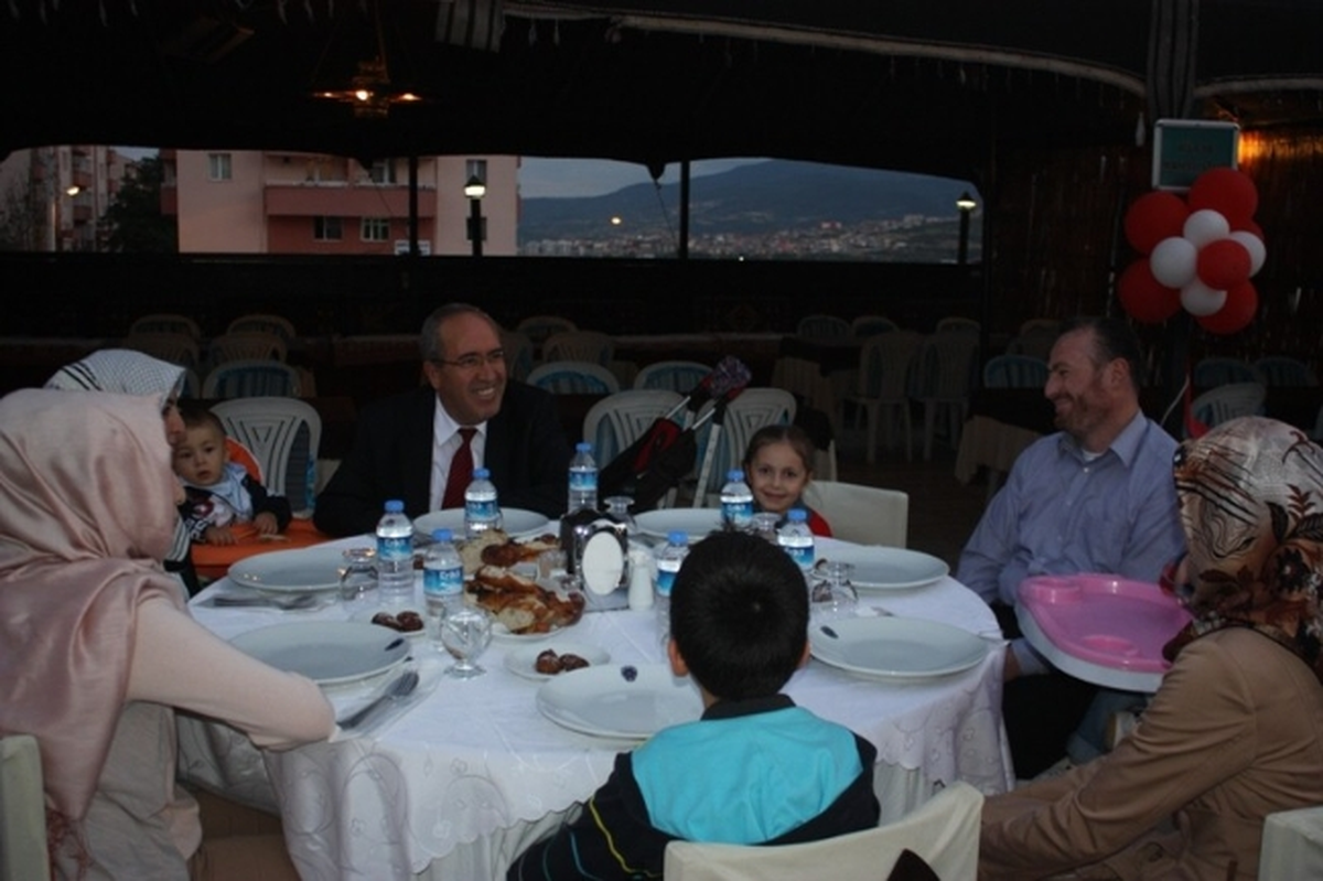 Bilecik Emniyetinden Personeline İftar