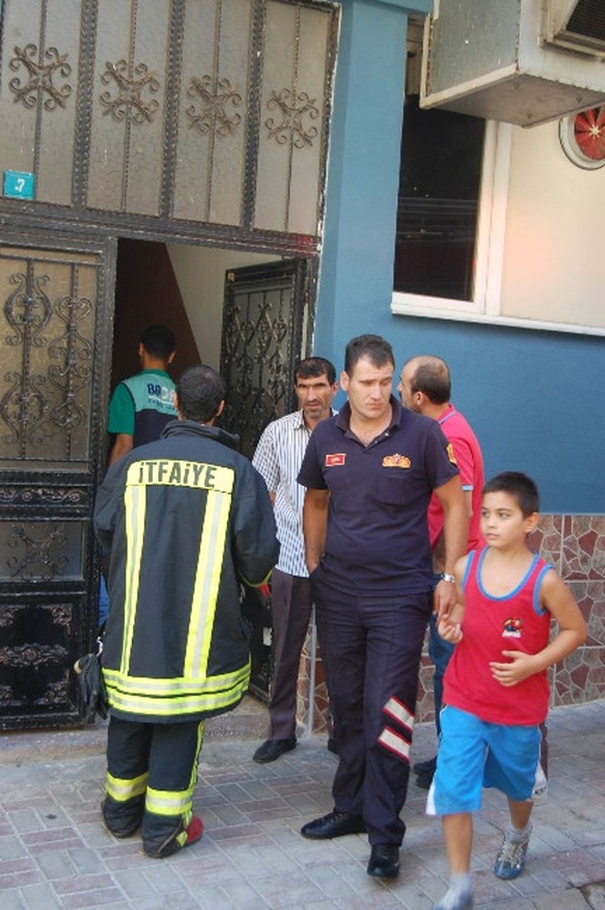 Çakmakla Oyun Yangın Çıkardı