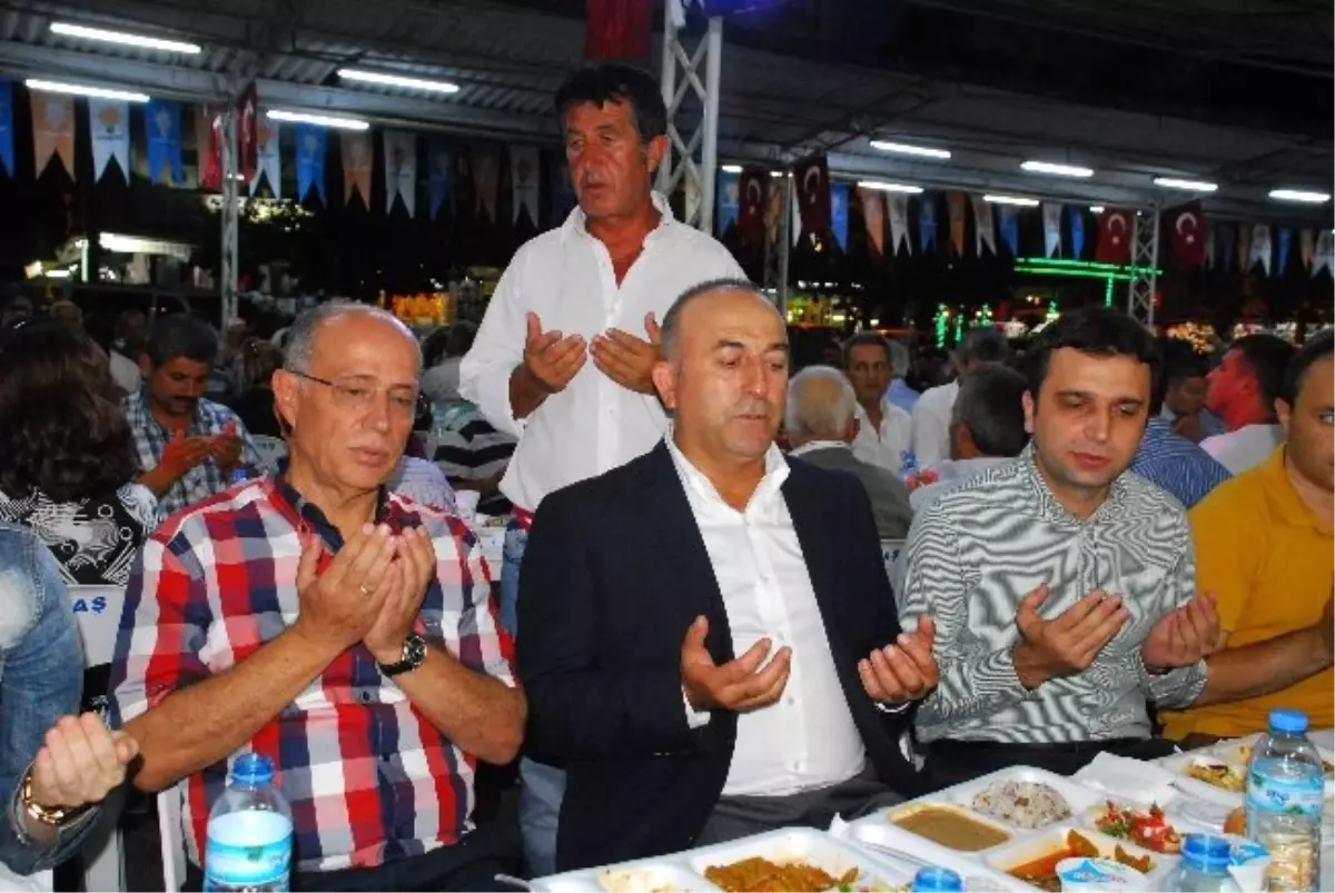 Çavuşoğlu Alanya\'da İftara Katıldı