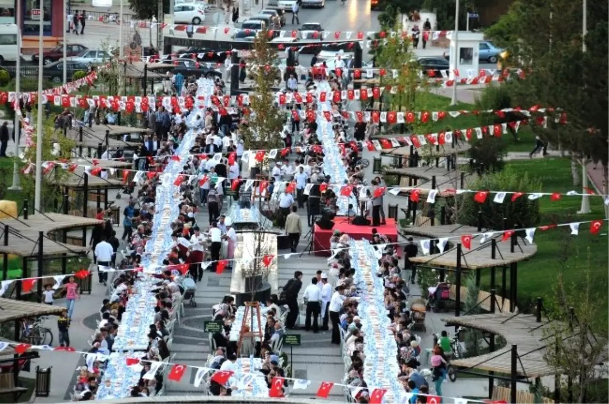 Çorum Belediyesi\'nden Halk İftarı