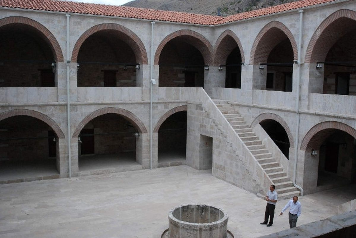 Deveciler Hanı, Devlet Konservatuvarı Olacak
