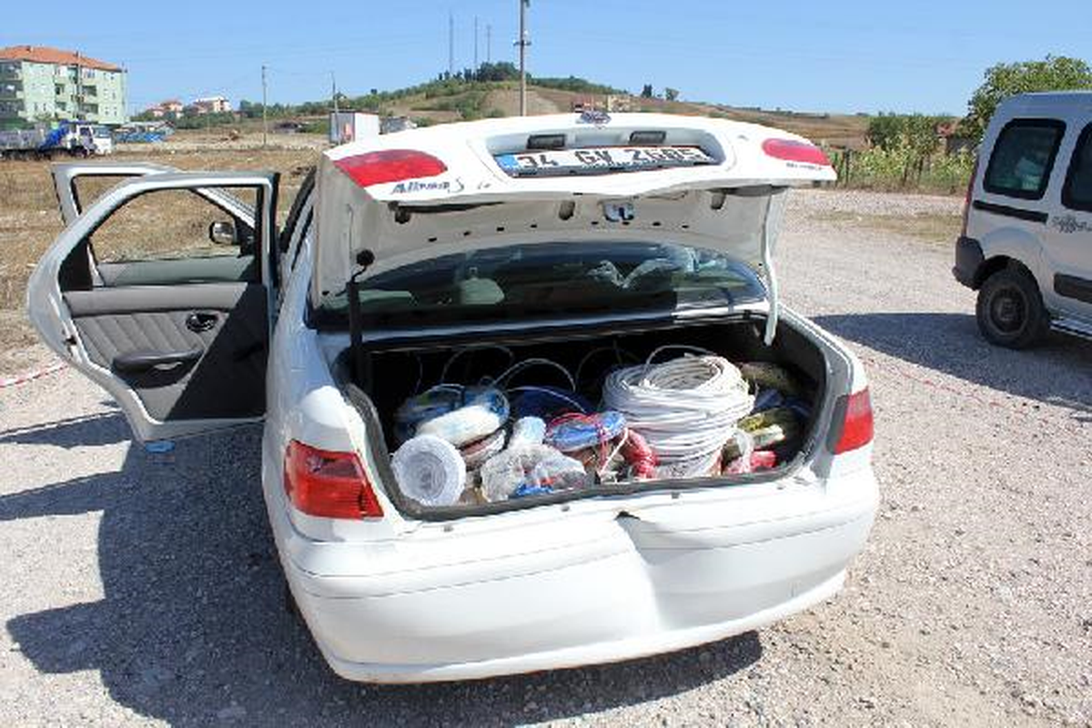 Hırsızlar Havaya Ateş Açılarak Yakalandı