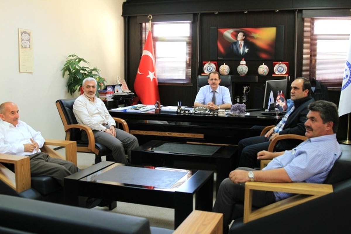 Milletvekili Özbek\'ten Rektör Coşkun\'a Ziyaret