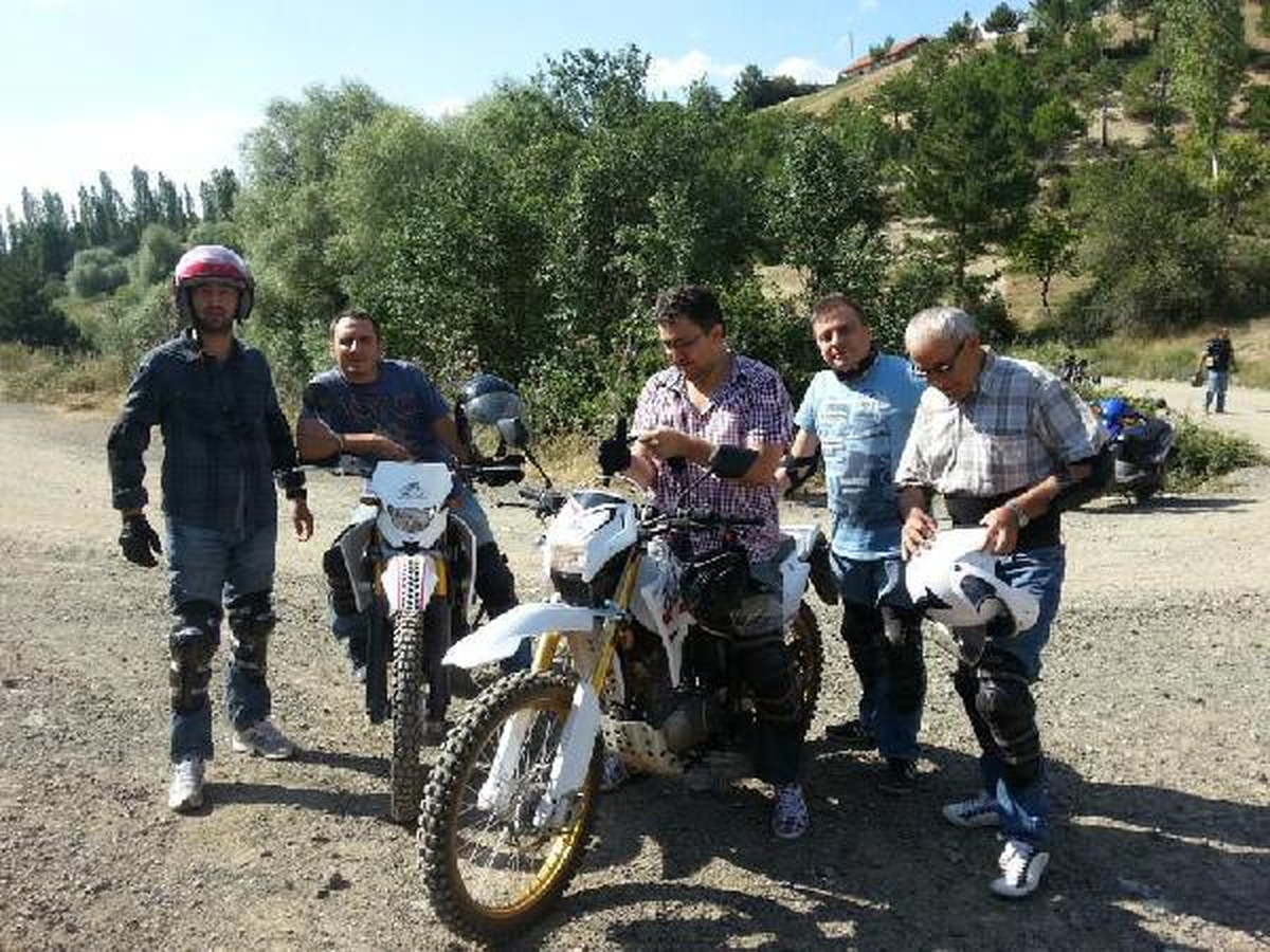 Motosikletle Zirveye