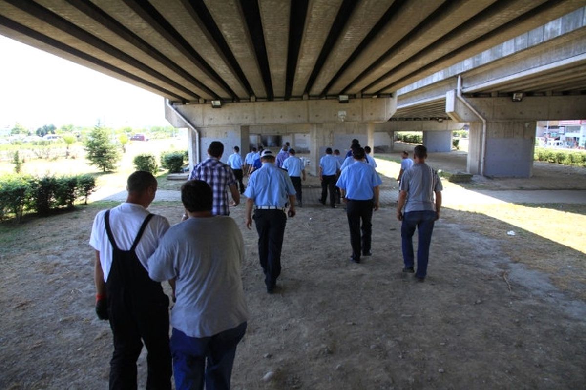 Rize Belediye Başkanı Bakırcı\'dan İşgalci Seyyar Satıcılara Uyarı